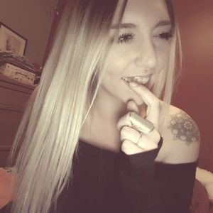 Meet your Posher, Melana-jo